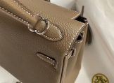 Hermes Kelly 25 Bag in Etoupe Togo Leather